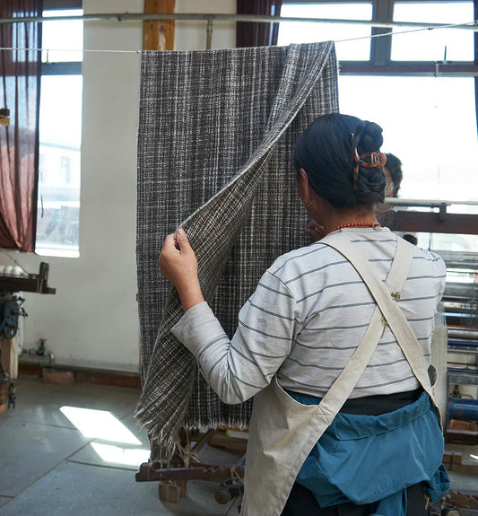 THE MAKING OF - HANDSPUN FRINGED CAPE