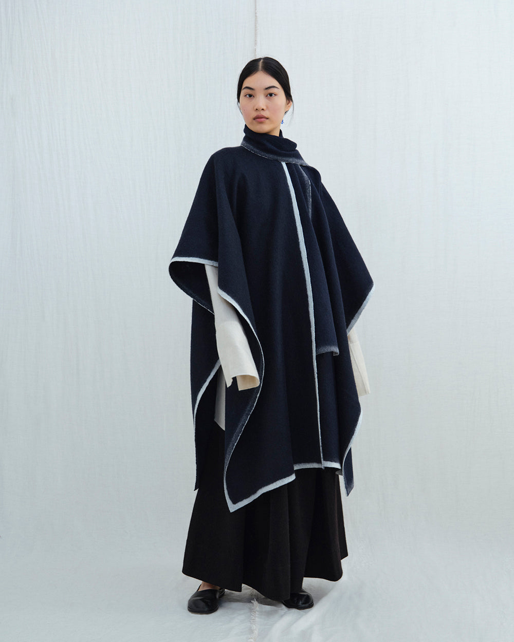 ScarfDetailCape_Navy_04_f00a13