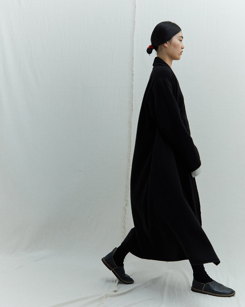 ShawlCoat_Black_06_model_1000x
